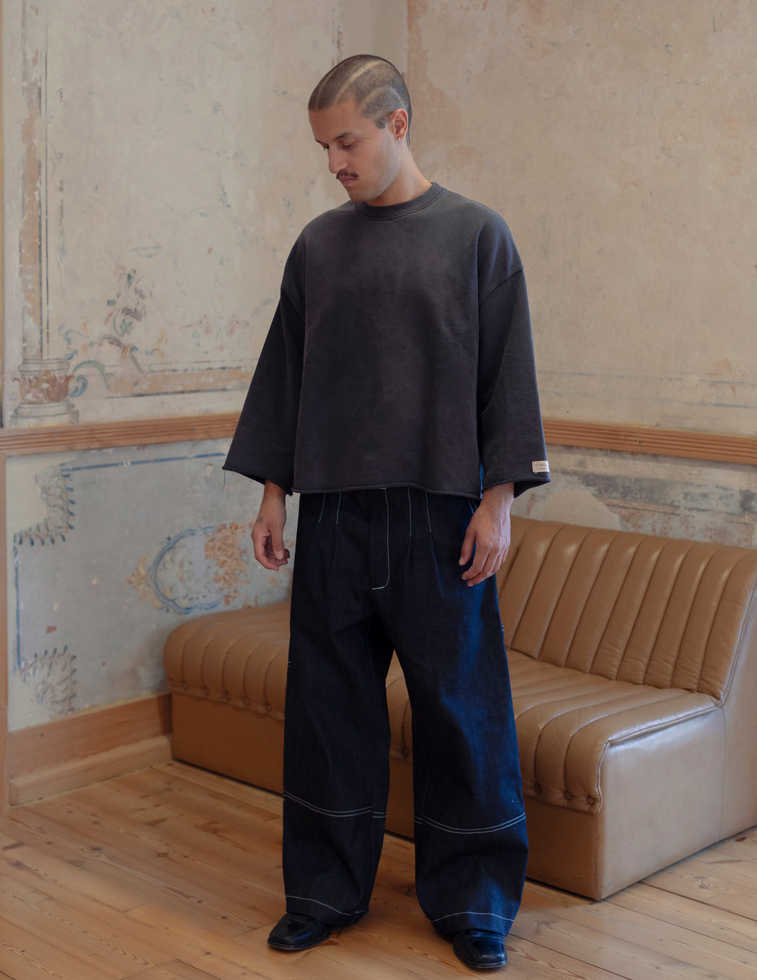 Crewneck Cropped Sweater | Washed black